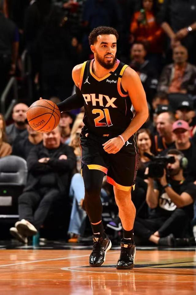 菲尼克斯太阳迎意甲关键赛，今晚绝杀压哨，引发热议，训练强度明显提升的简单介绍